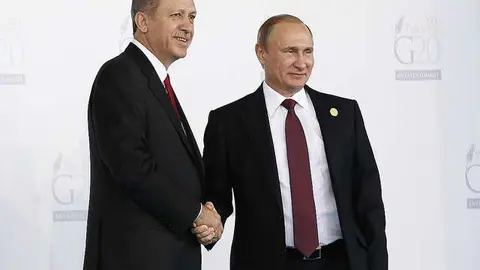 El presidente turco, Recep Tayyip Erdogan, y el presidente ruso, Vladimir Putin, en una imagen de archivo.