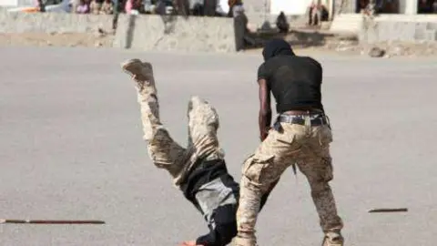 Reclutas antiterroristas yemeníes en Adén.