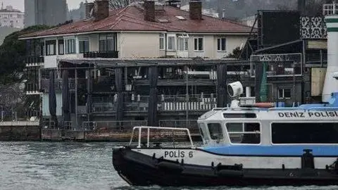 Exterior de la discoteca Reina a orillas del Bósforo, uno de los sitios de fiesta más exclusivos de Estambul.