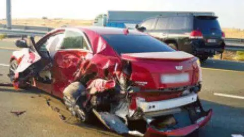 El emiratí fue atropellado cuando esperaba la ambulancia.