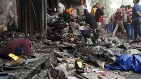 Uno de los atentados se produjo cerca del Parlamento afgano en Kabul.