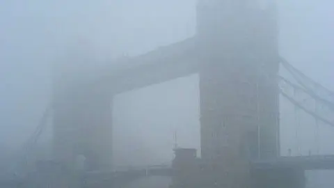 Niebla en el centro de Londres.