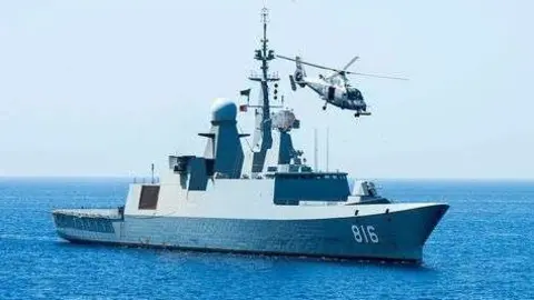 Fragata Al Dammam 816 de la Royal Saudi Navy 