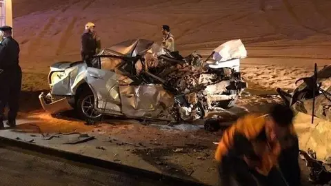 Estado en el que quedaron los vehículos siniestrados en Ras Al Khaimah. (Policía de RAK)