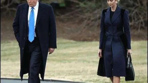 Trump junto a su hija Ivanka a su llegada a Delaware.