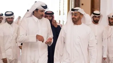 Sheikh Mohammed bin Zayed y Sheikh Tamim bin Hamad, durante su encuentro en Abu Dhabi.