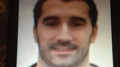 Una imagen del líder de la banda Pink Panther, Ilincic Borko. 