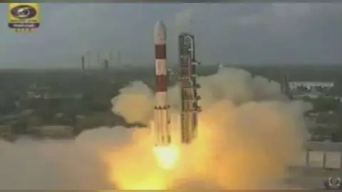 El nanosatélite Nayif-1 fue lanzado al espacio a bordo de un cohete desde India.