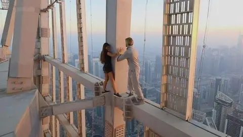 La modelo rusa ha sido advertida por la Policía de Dubai.