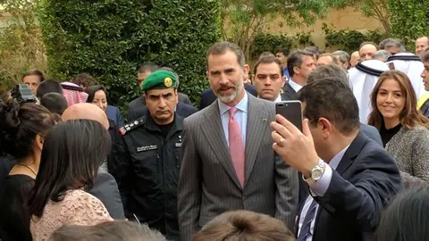 Encuentro de Felipe VI en Riad con la comunidad española residente en Arabia Saudita. (EL CORREO)