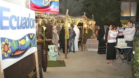 Cabaña de Ecuador en el intercambio cultural Fashunity en Dubai. (EL CORREO)