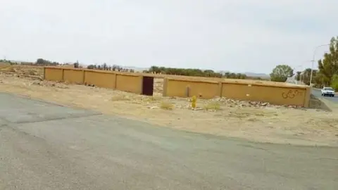 Una imagen del cementerio descuidado en Arabia Saudita.