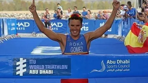 El español entra primero en la meta de Abu Dhabi.