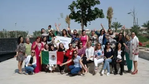 El grupo de mexicanas reunido en Abu Dhabi.