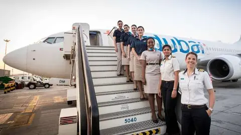 La española al frente de la tripulación de flyduabi.