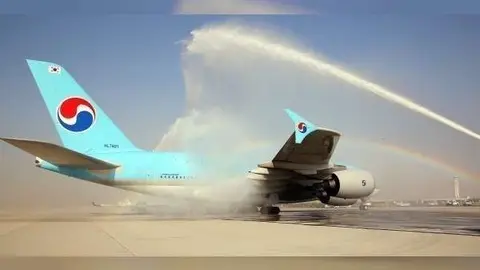 El A380 de Koren Air a su llegada a Dubai.