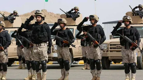 Ejército saudí y pakistaní en maniobras conjuntas en 2015.