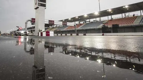 El circuito de Losail en Qatar después de la lluvia.