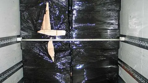 Un cargamento de productos falsificados.