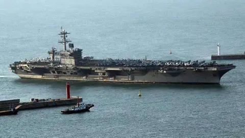 El portaaviones USS Carl Vinson y su grupo de ataque. (EFE)