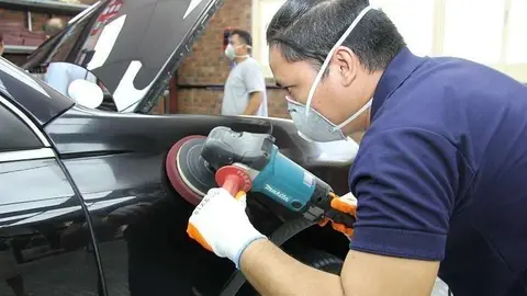 El pulido final en Camel Car Wash es un verdadero lujo. (EL CORREO)