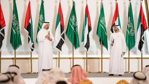 Conferencia EAU-Arabia celebrada en Riad.