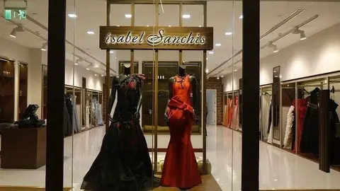 Escaparate de una tienda de Isabel Sanchís.