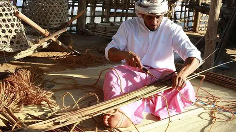 El Heritage Festival de Dubai sirve de escaparate a la artesanía tradicional emiratí.