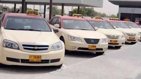 Una imagen de taxis en Dubai.