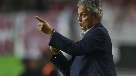 Reinaldo Rueda es el entrenador del Atlético Nacional de Colombia.