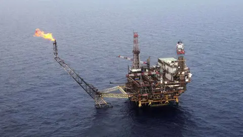 Una plataforma petrolera situada en Abu Dhabi.