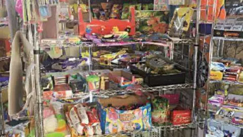 Una imagen de la habitación donde se vendían los alimentos.