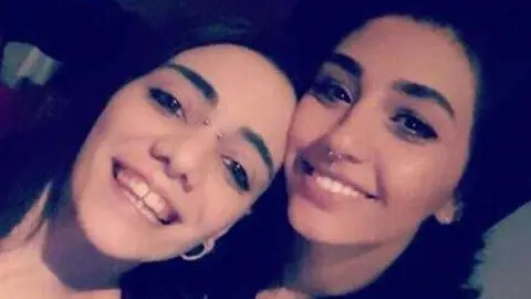 La española Jimena Rico, primera por la izquierda.