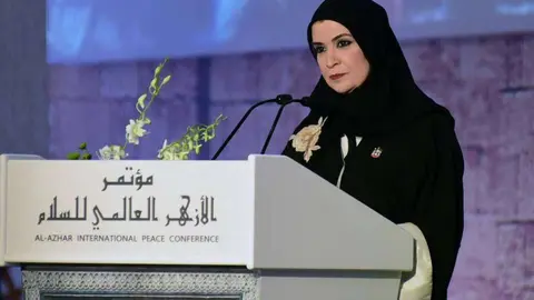 Amal Abdullah Al Qubaisi, presidenta del Consejo Nacional Federal (FNC), durante su ponencia en la Conferencia Internacional de la Paz de Al Azhar.