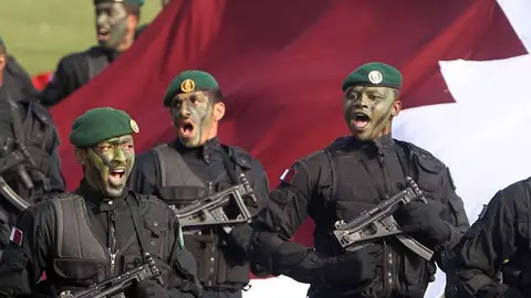 Militares qataríes durante una exhibición en Doha.