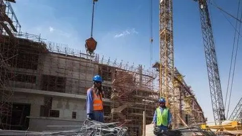 Obreros en una construcción en Doha, capital de Qatar.