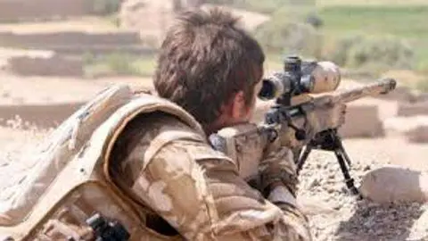 Una imagen de internet de un francotirador.