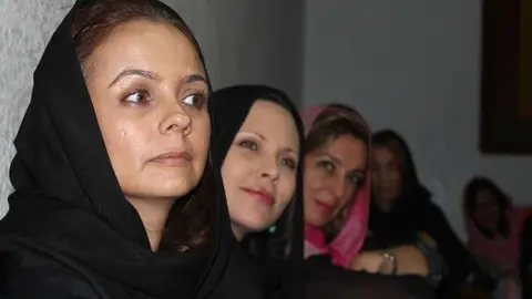 Participantes en el iftar de la mezquita del barrio histórico de Al Fahidi. (Cedida)