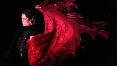 Eva Yerbabuena durante una actuación.