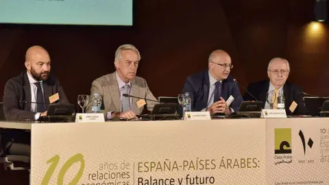 De izquierda a derecha, Jaime García-Legaz, Alfredo Bonet, José Antonio Vega y Juan Canals, durante el décimo aniversario de Casa Árabe. (Casa Árabe / Daniel Manchado)