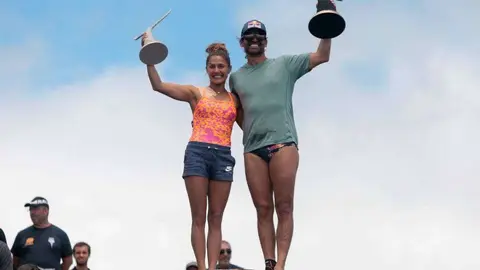 En la imagen de EFE los dos campeones de Clavados 2017.