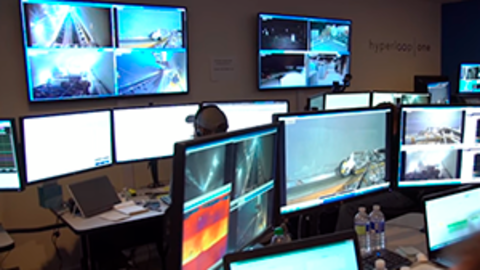 El equipo del proyecto Hyperloop One, durante la primera prueba.