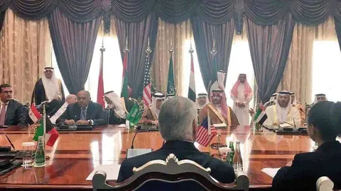 El secretario de Estado de EEUU, Rex Tillerson, durante su reunión de este 12 de julio con los ministros de Exteriores de Arabia, Emiratos, Egipto y Barhéin. (WAM)