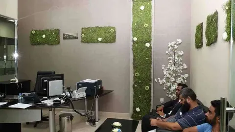 La "sala verde" en el Ministerio de Recursos Humanos y Emiratización donde se pueden resolver disputas legales.