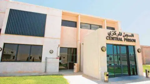 Entrada de la Prisión Central de Dubai. (Fuente externa)