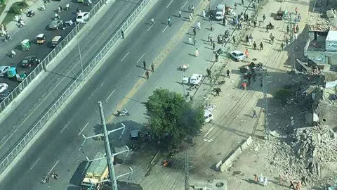 Una imagen de la zona del atentado de este lunes en Pakistán. (Wires)