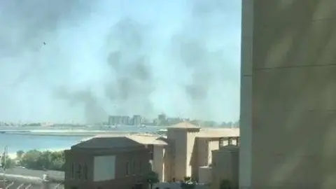 Imagen de Twitter de columnas de humo del hotel Movenpick.