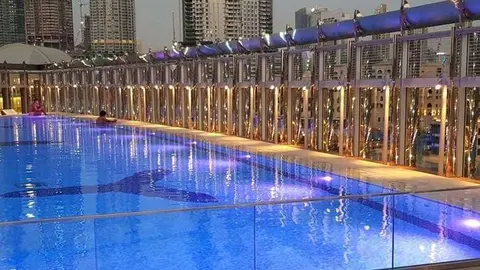 Piscina del Burj Khalifa. (Instagram)