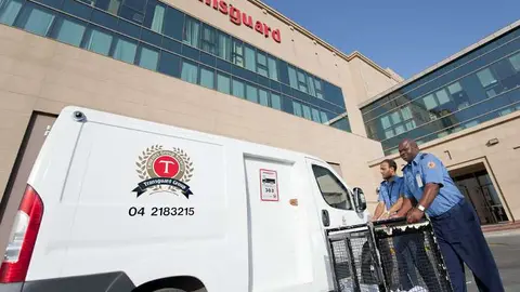 Un vehículo para traslado de dinero en Dubai.