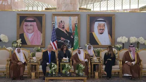 Donald Trump y el rey Salman, durante la visita del presidente de EEUU a Arabia.